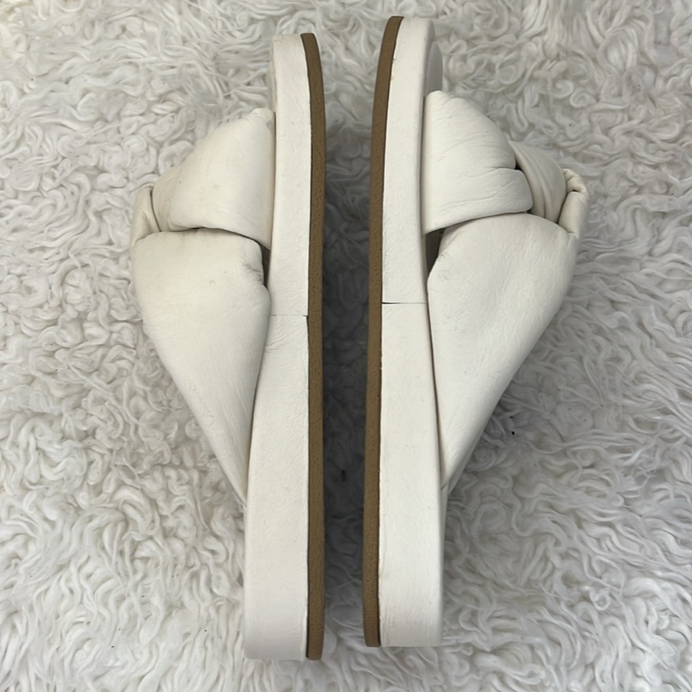 275 Central Igor White Sandals 7.5 - Picture 5 of 9